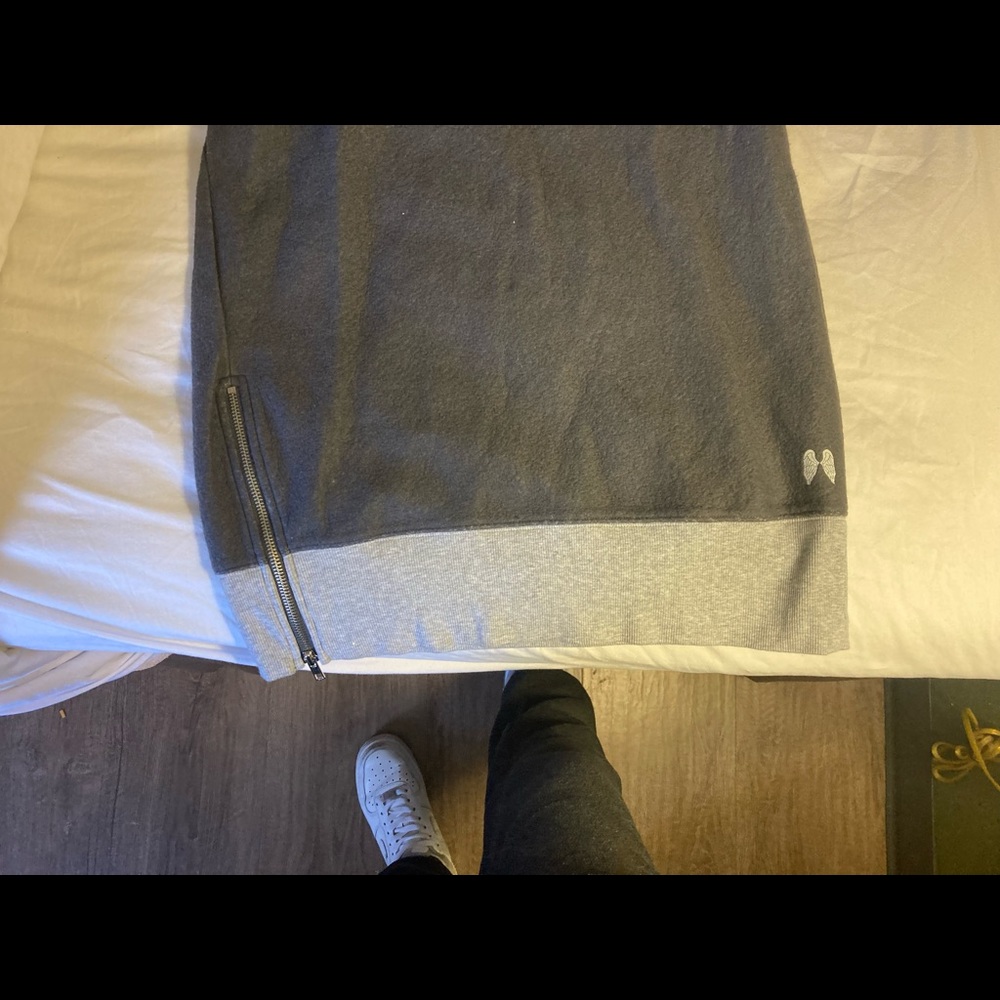 New - Picture 2 of 3